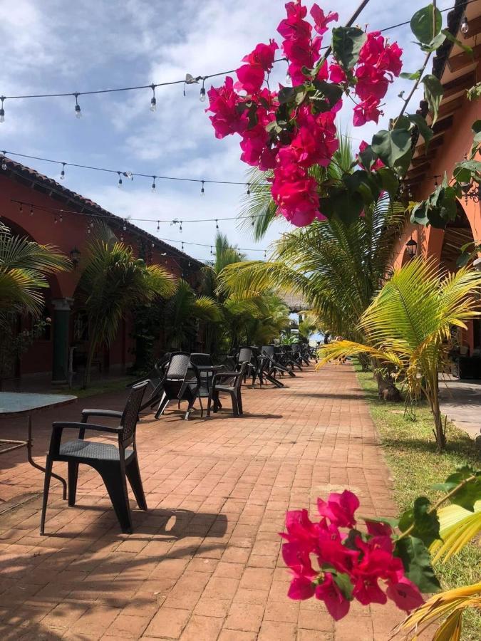 Sambo Mambo Beach Hotel 엘 쿠코 외부 사진