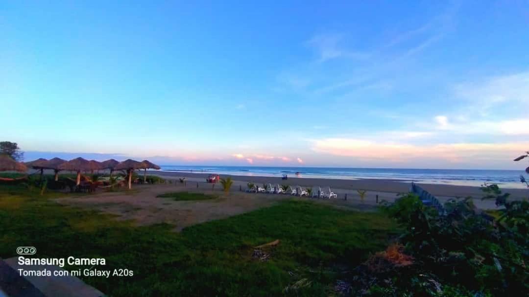 Sambo Mambo Beach Hotel 엘 쿠코 외부 사진